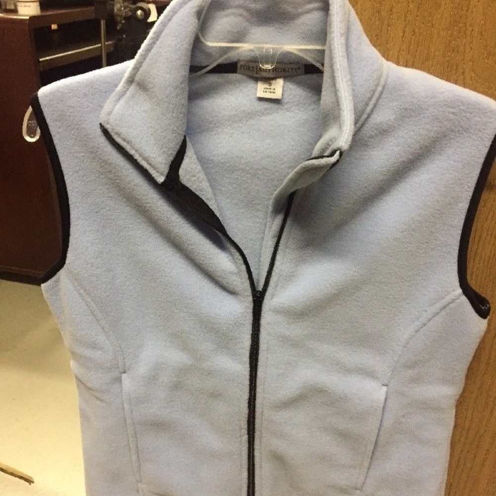 NEW Ladies Fleece Full Zip W/Pockets Lite Blue